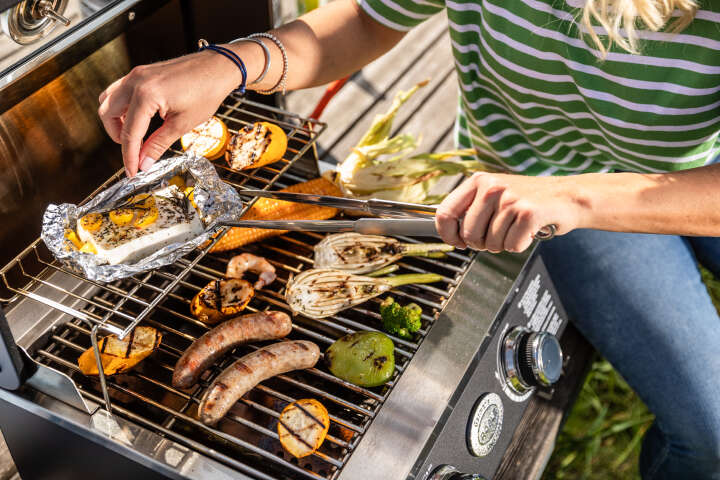 RÖSLE Gasgrill BBQ-Portable Videro G2-P